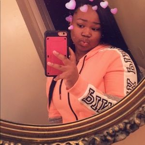 Meet your Posher, Jakera